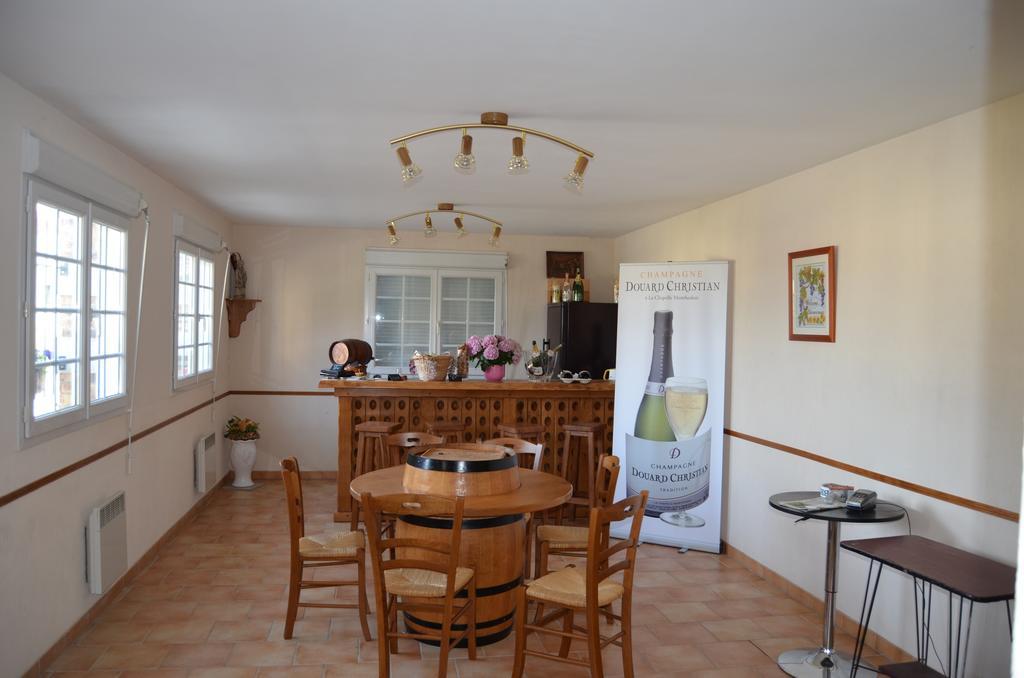 Chambres D'Hotes & Champagne Douard La Chapelle-Monthodon 외부 사진